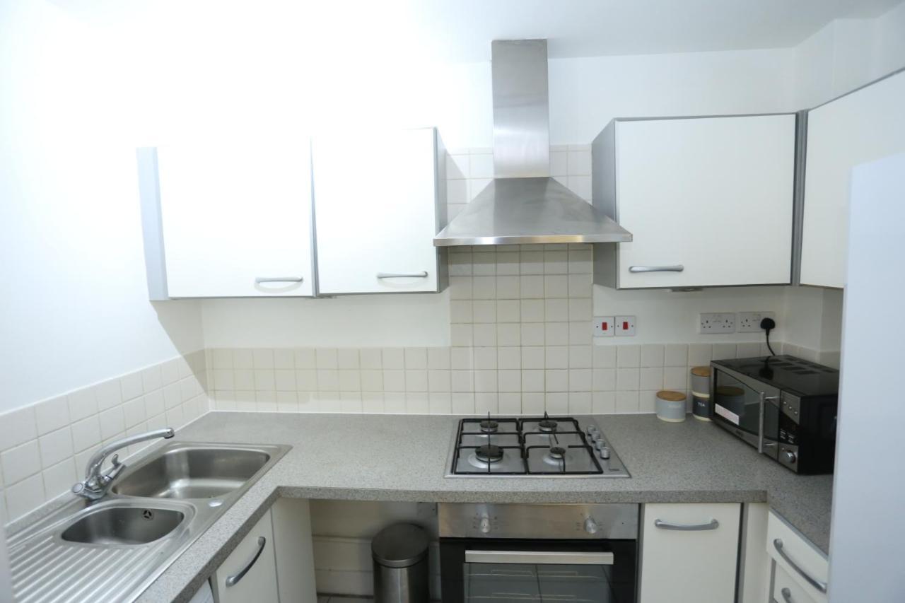Lovely View 2 Beds 2 Bath Apartment, Лондон Екстер'єр фото