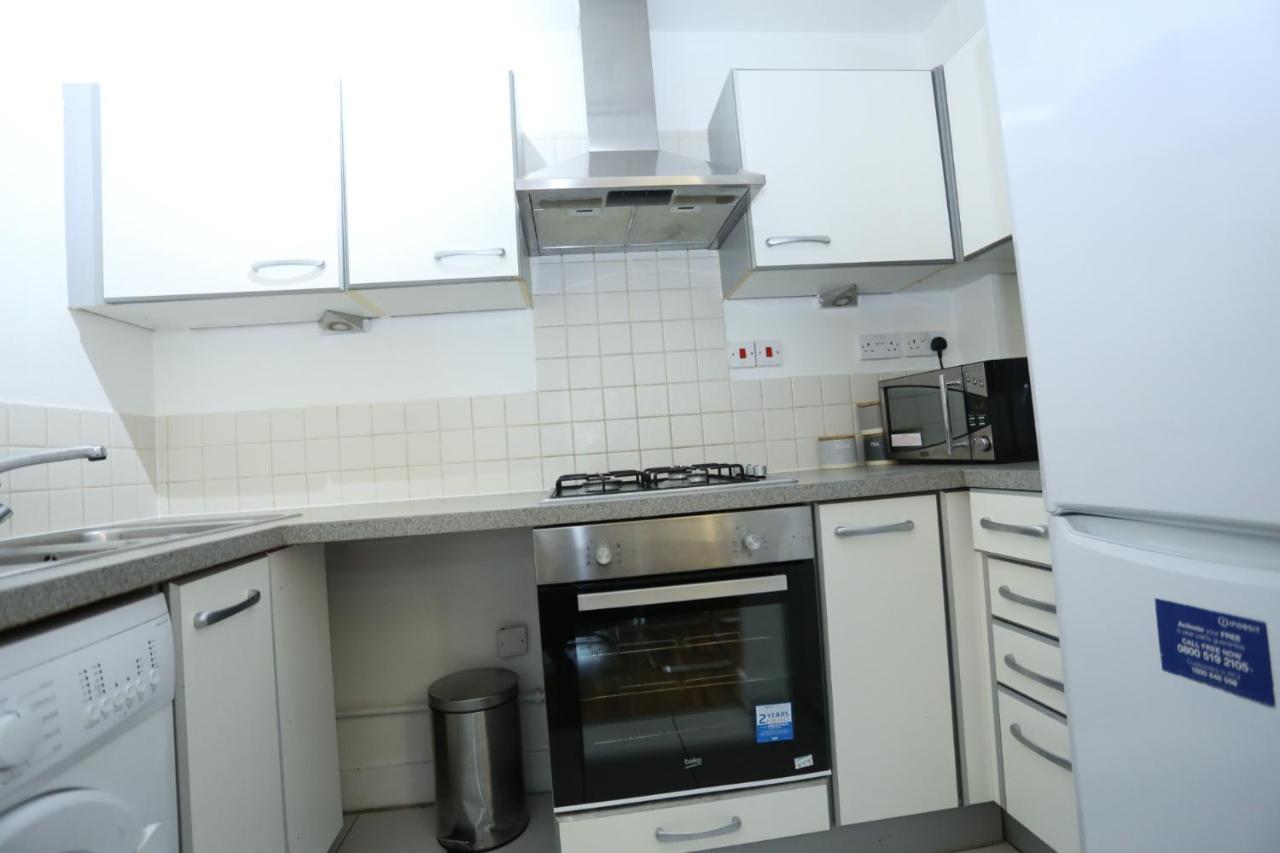 Lovely View 2 Beds 2 Bath Apartment, Лондон Екстер'єр фото
